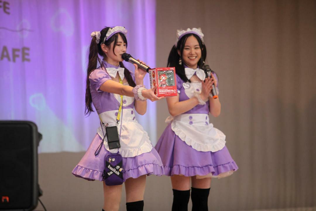Prizes for guests who won the maid cafe challenges!