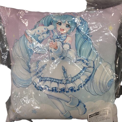 miku-pillow-cutout